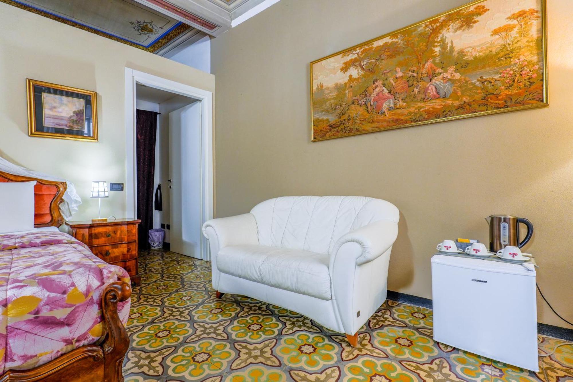 White Lerici Hotel Ngoại thất bức ảnh