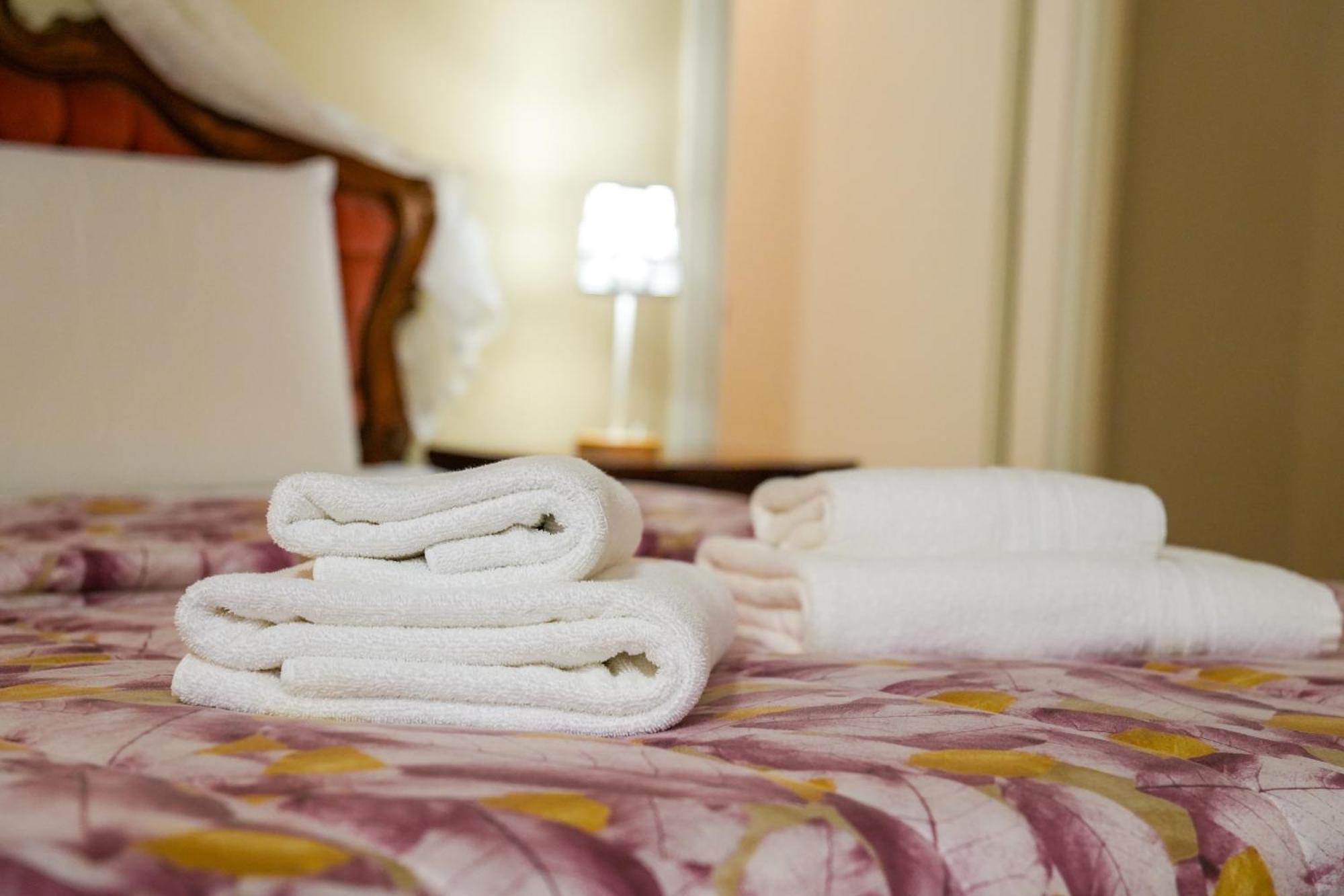 White Lerici Hotel Ngoại thất bức ảnh